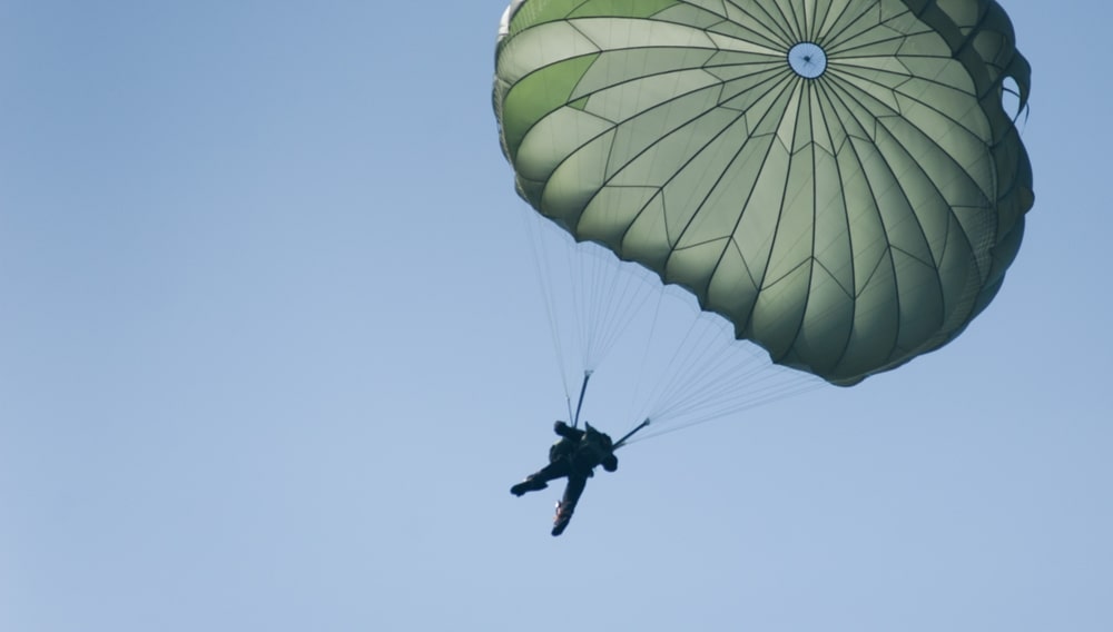 Парашютист