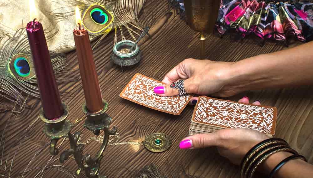 Гадалка, экстрасенс