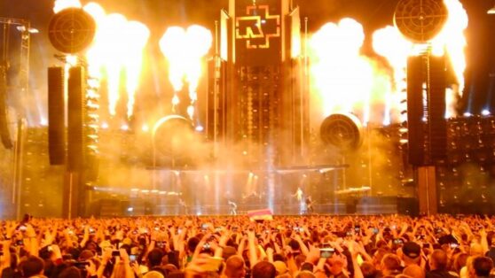 Fire-шоу. На концерте Rammstein зрители увидели пожар, которого не было