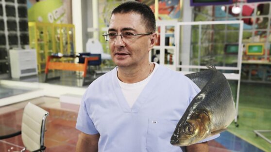 Доктор Мясников опроверг миф о сне на левом боку