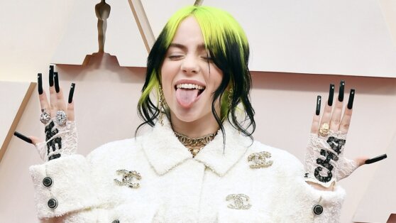 Билли Айлиш сделала татуировку