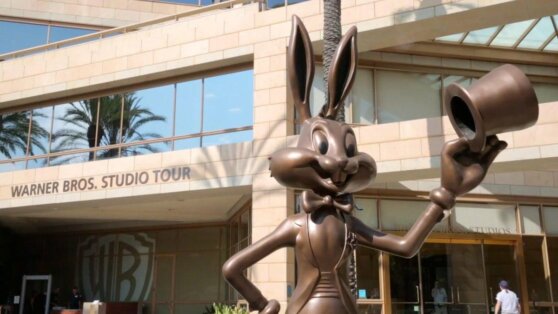 В 2021 году Warner Bros. выпустит все фильмы в кинотеатрах и в стриме одновременно