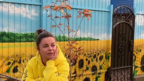 «Мне бы как-то самой уже простоять»: Королева уволила свой коллектив