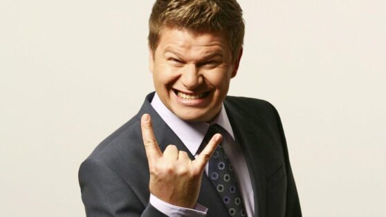 Губерниев пообещал на спор съесть перчатку