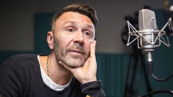 Путин поблагодарил Шнурова за общение без нецензурных выражений Путин поблагодарил Шнурова за общение без нецензурных выражений