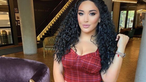 Топ-визажист и блогер-миллионник рассказала о пластике