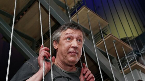 Актер Ефремов снова отказался от одного из адвокатов Актер Ефремов снова отказался от одного из адвокатов