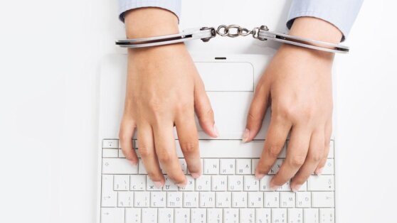 За клевету в Интернете теперь могут посадить