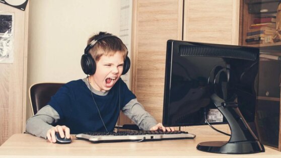 Энтузиаст Max создал бесплатную игру с коронавирусом