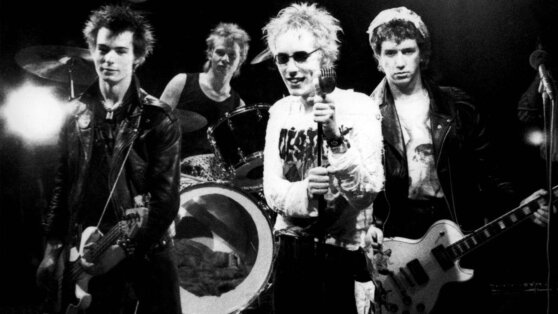 О легендарной панк-группе Sex Pistols снимут сериал