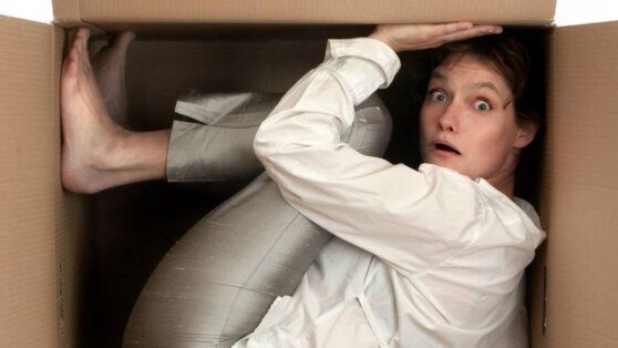 Британский военный прятал любовницу в шкафу на авиабазе