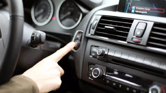 В Чебоксарах младенец прокатился за рулем внедорожника