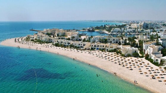 Россияне начали замерзать на египетских пляжах