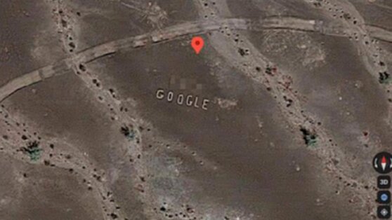 На картах Google увидели матерное слово в пустыне