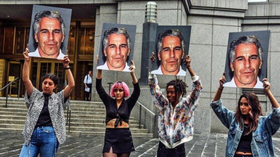 Bloomberg: жертвам Эпштейна выплатили около $50 млн