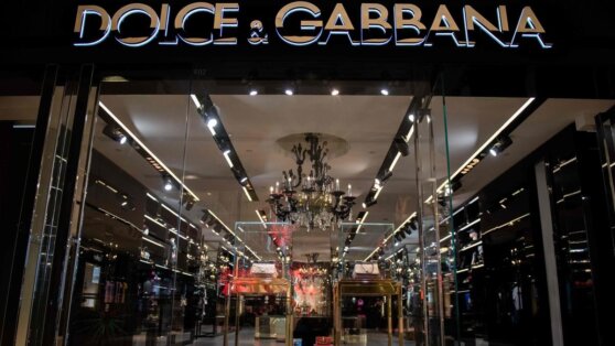 Школьница с Урала участвует в показе Dolce & Gabbana
