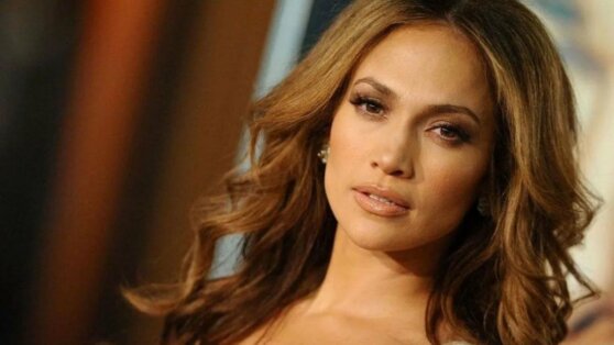 Дженнифер Лопес расслабляется и шутит