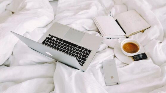 Бывший офицер полиции разбогатела благодаря откровенным фото