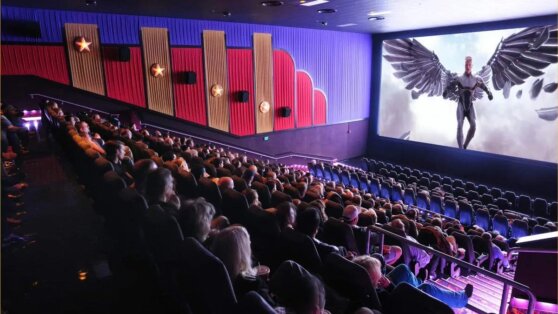 В России ограничивают показ фильмов Universal и Warner Bros В России ограничивают показ фильмов Universal и Warner Bros