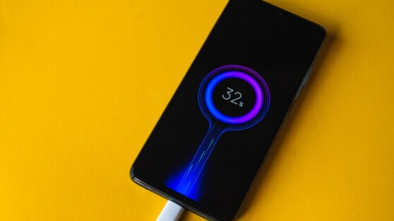 Xiaomi уличили в намеренном замедлении работы смартфонов