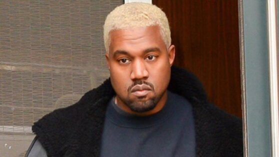 Канье Уэст замечен на улице Лос-Анджелеса с мешком на голове