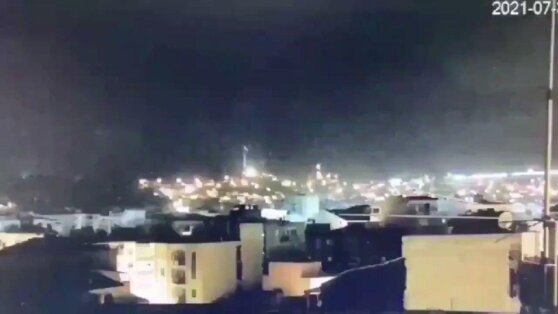 В окрестностях турецкого Измира упал большой метеорит В окрестностях турецкого Измира упал большой метеорит