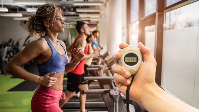 рука секундомер люди