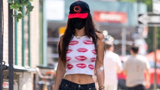 Одежде из 1990-х предрекли возвращение в моду благодаря Белле Хадид