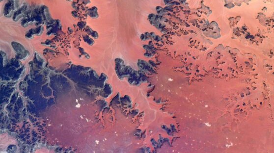 Это фото не с Марса: астронавт показал настоящий пейзаж Сахары