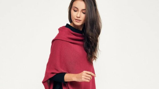 Эксперт показала несколько шикарных образов из обычной одежды