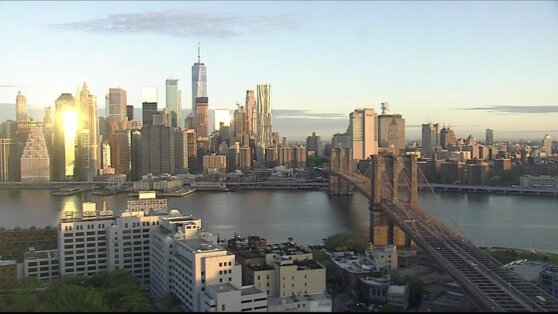 В Нью-Йорке выставлен на продажу самый узкий дом