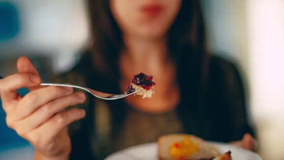 Диетолог посоветовала отказаться от строгих диет