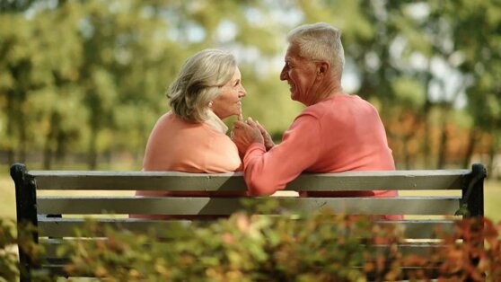 Пожилые супруги после коррекции зрения не узнали друг друга