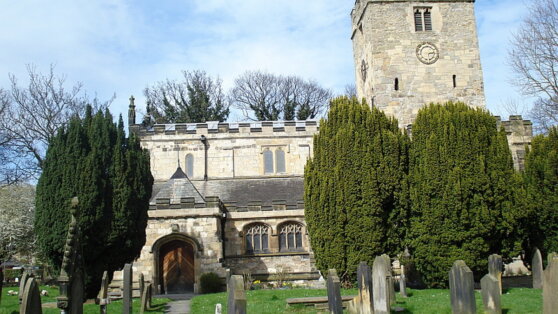 В Стоктон-он-Тис фестиваль пива провели на средневековом кладбище