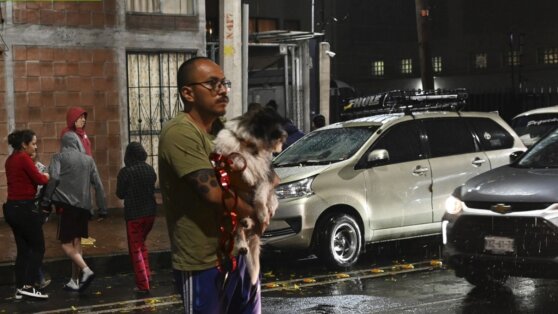 Странные огни осветили небо во время землетрясения в Мексике