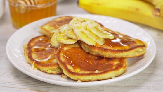 Как приготовить банановые оладьи на завтрак