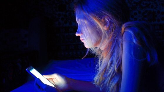 Эксперт объяснил, как определить вирусы и прослушку на смартфоне