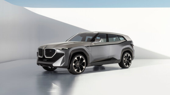 BMW показала концепт самого мощного гибрида с «ноздрями бегемота»