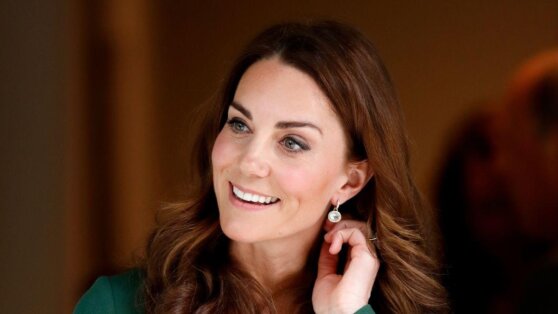 «И это супруга принца?»: содержимое сумки Кейт Миддлтон поразило британцев