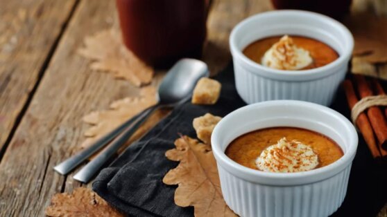 Рецепт тыквенного пудинга со сметанным кремом