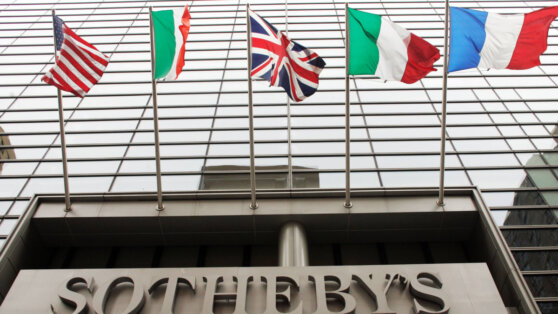 Неделя торгов предметами русского искусства началась в Лондоне