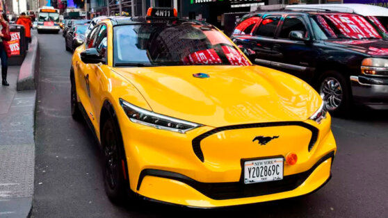В такси Нью-Йорка появился электромобиль Ford Mustang Mach-E