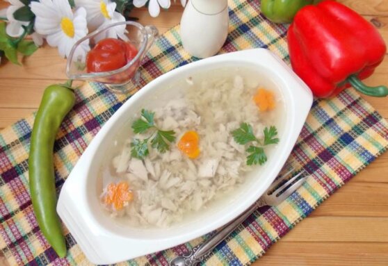 Закуска к новогоднему столу: заливное из индейки