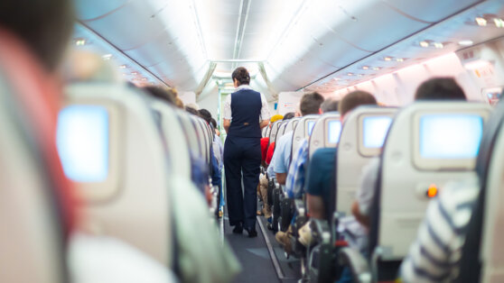 Бортпроводники используют кодовое слово, чтобы показать, что вы им понравились