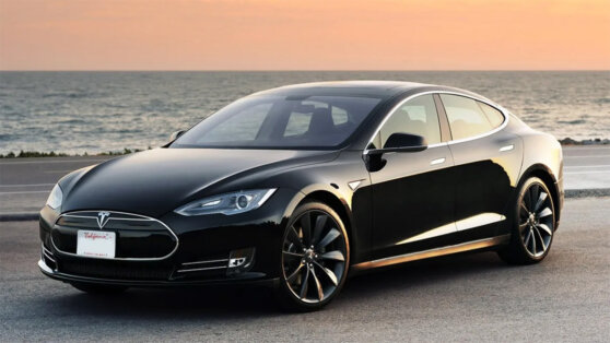 Электромобилям Tesla добавили функцию мегафона