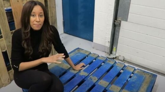 Британка начала перепродавать возвращенные посылки и стала миллионершей