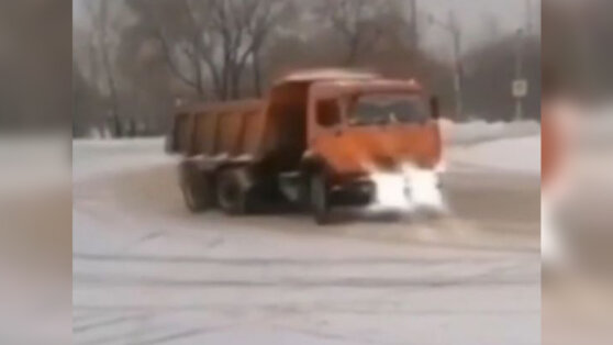 В Казани наказали водителя, устроившего дрифт на КамАЗе