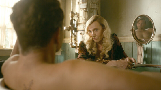 Брэдли Купер рассказал о 6 часах съемки голым для нового фильма