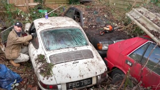 Заброшенную коллекцию редких автомобилей нашли в Уэльсе