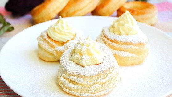 К праздничному столу: волованы с заварным кремом